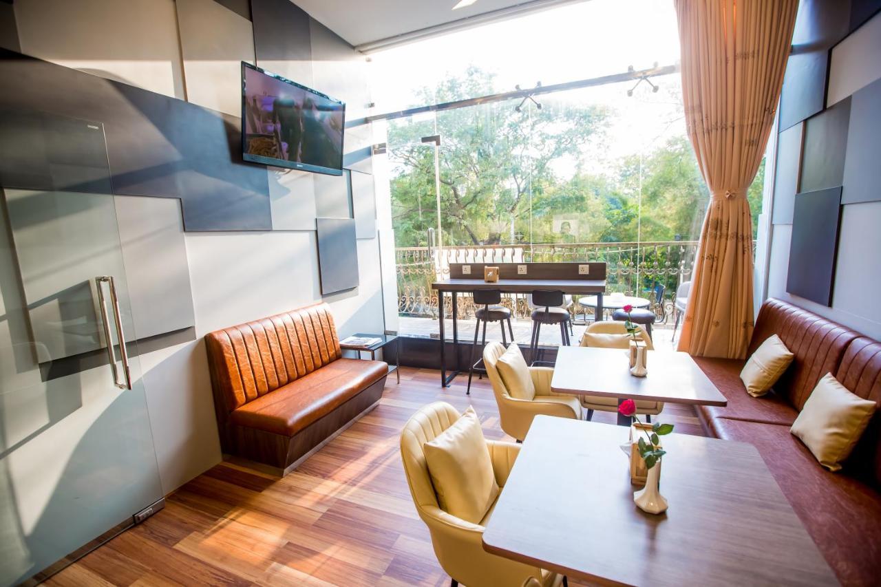 Prestige Residences At Golden Valley By Grand United Hospitality Yangon Extérieur photo